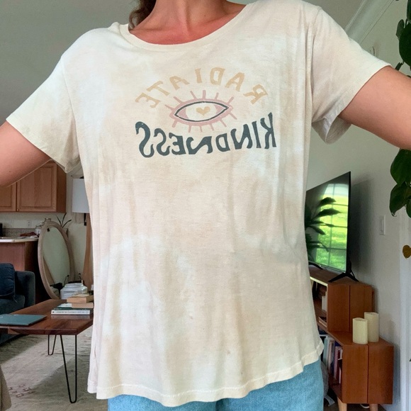 Graphic Tee, size M - Picture 1 of 2